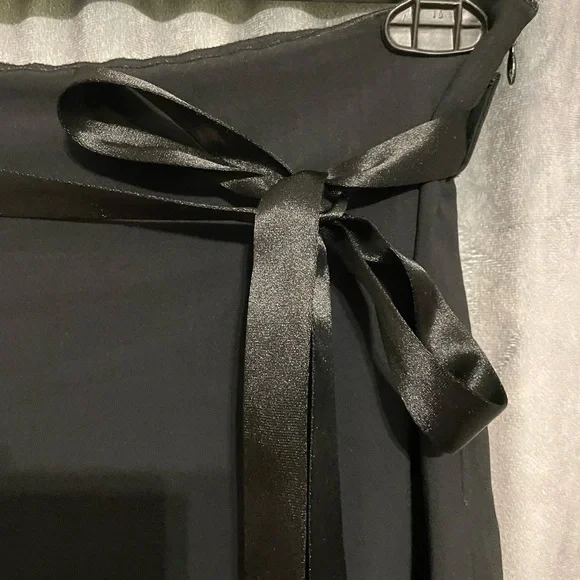 Burberry London Black A-Line Skirt US size 8, most flattering flowy skirt ever! - Picture 12 of 12